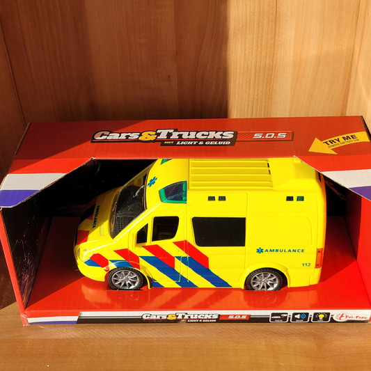 Ambulance met licht en geluid